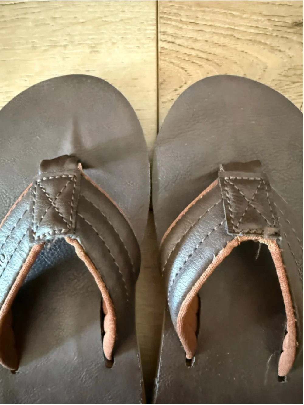 Boys Quiksilver Flip Flops Sandals Size 1 Brown